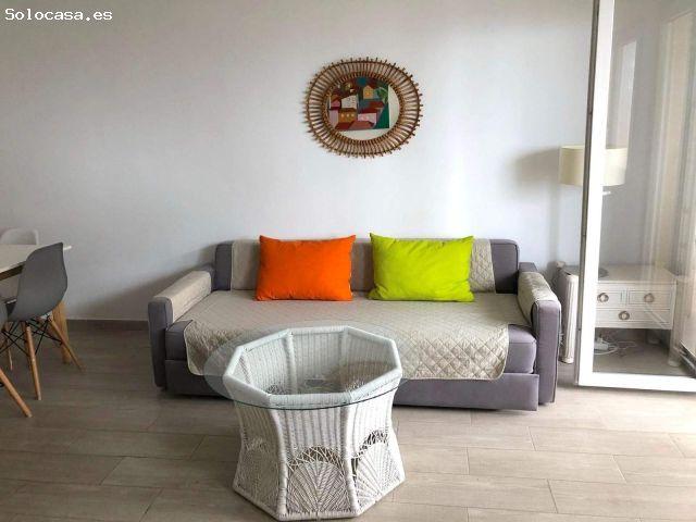 APARTAMENTO EN 1ERA. LINEA DE PLAYA DE GANDÍA – VISTAS ESPECTACULARES, PLAYA Y RENTABILIDAD