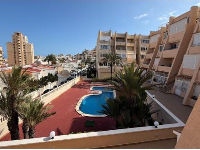 Apartamento en Torrevieja de 1 dormitorio cerca del mar con orientación sur — a solo 500 m de la pla