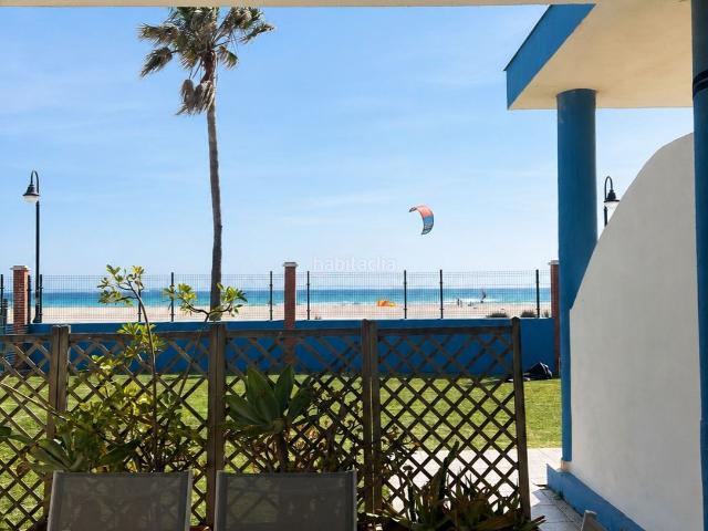 Apartamento en venta en Tarifa, Tarifa Ciudad. Venta directa: apartamento en primera línea de playa Los Lances, Tarifa. Apartamentos.