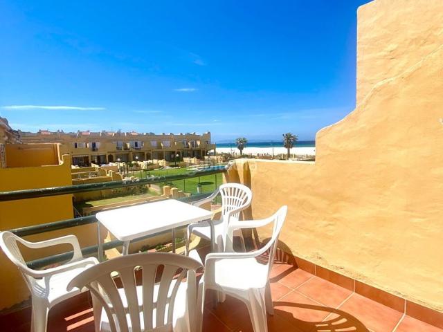Apartamento en venta en Tarifa, Tarifa Ciudad. APARTAMENTO EN 1º LINEA CON PARKING. Apartamentos.