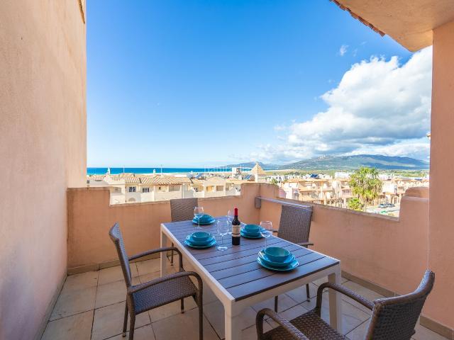 Apartamento en venta en Tarifa, Tarifa Ciudad. Atico Duplex con vistas al mar. Apartamentos.