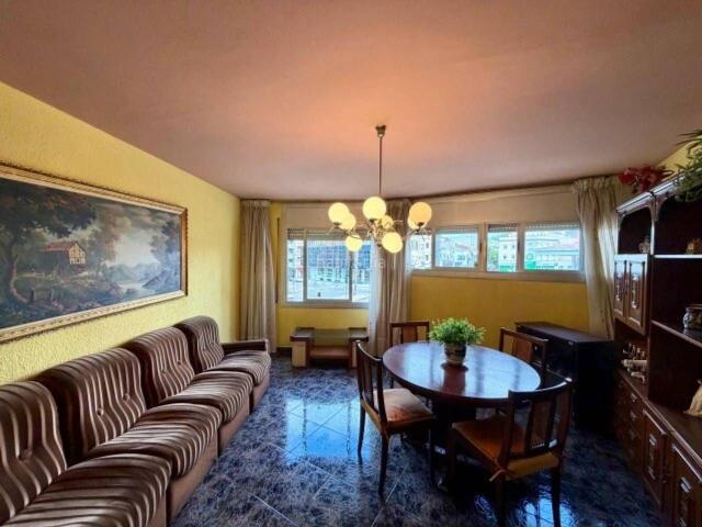 Piso en venta en Terrassa, San Pere. Piso de 100 m en Zona Olímpica Terrassa. Pisos.