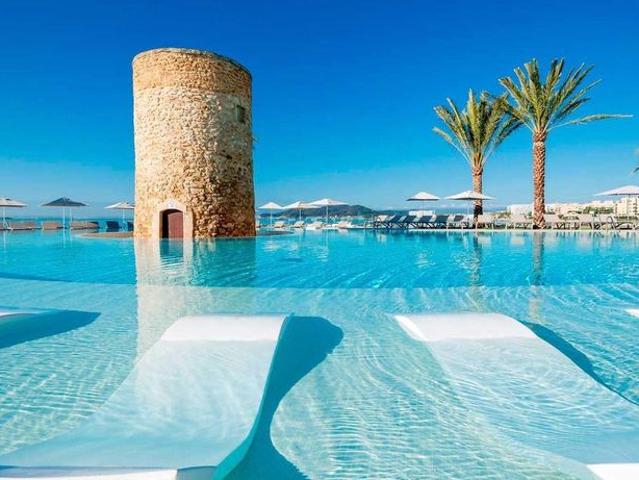 Apartamento en venta en Torre de Benagalbon, Málaga Costa del Sol