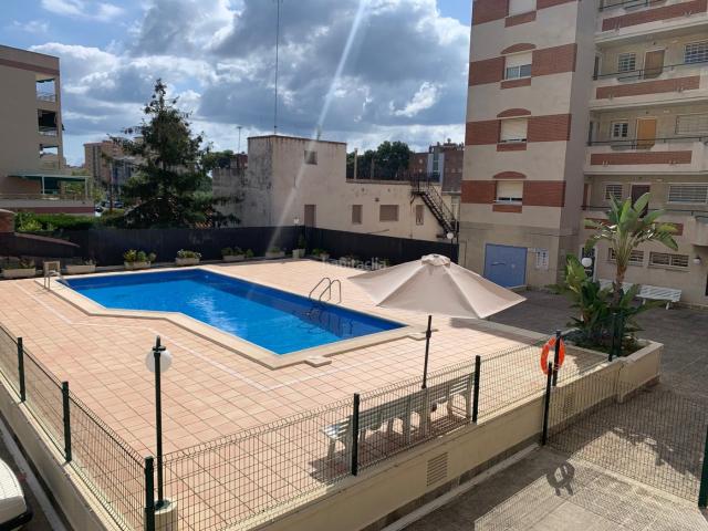 Apartamento en venta en Torredembarra, Centre Costa Dorada. EXCDPCIONAL PISO EN EL CENTRO DE TORREDEMBARRA CON PARKING Y PISCINA. Apartamentos.