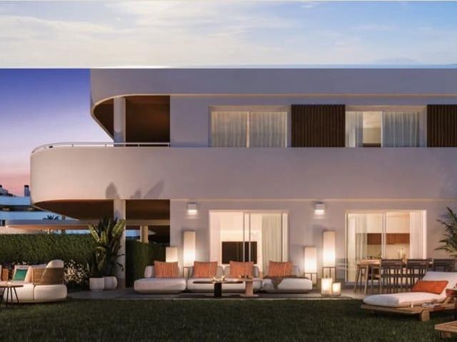 Apartamento en venta en Torrox Costa, Málaga Costa del Sol