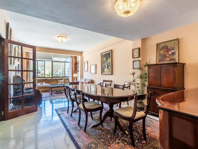 Apartamento en Venta en Urbanización Anaga