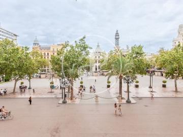 Plaça de l'Ajuntament, Valencia, Plaça del Temple