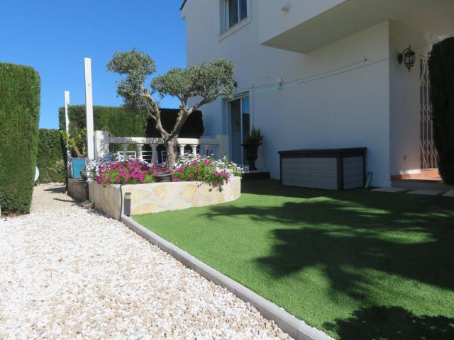 Apartamento en venta en Verger el. Estupenda vivienda en planta baja con bonito jardín de 100 m2. Apartamentos Verger.