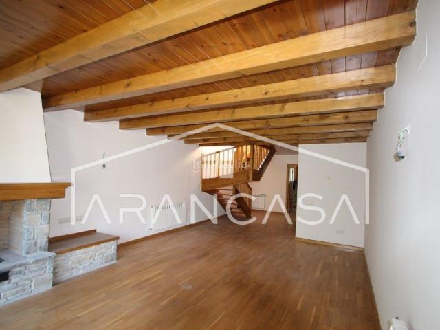 Apartamento en venta en Vielha e Mijaran, Betren. Dúplex de 3 Habitaciones en Betren. Apartamentos Vielha e.