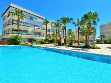 Apartamento en venta en Villamartin, Alicante Costa Blanca