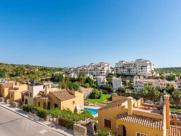 Apartamento en venta en Villamartin, Alicante Costa Blanca