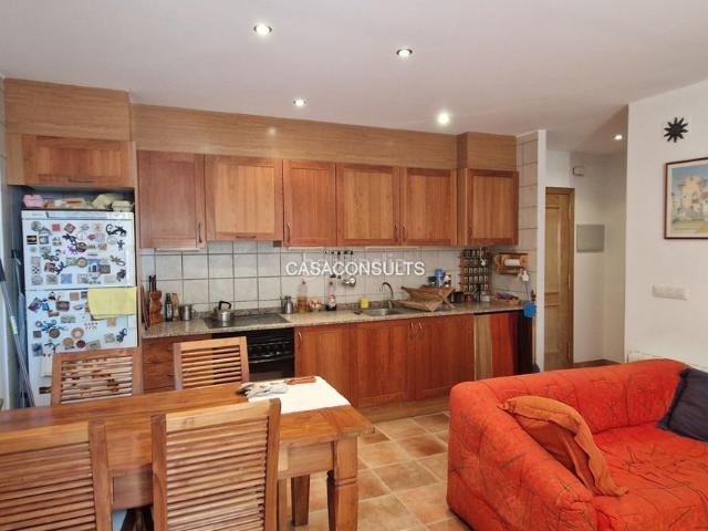 Apartamento en venta en Vistabella del Maestrazgo. nw954 APARTAMENTO CON TERRAZA Y GARAJE CERCA DEL PEÑAGOLOSA. Apartamentos Vistabella del.
