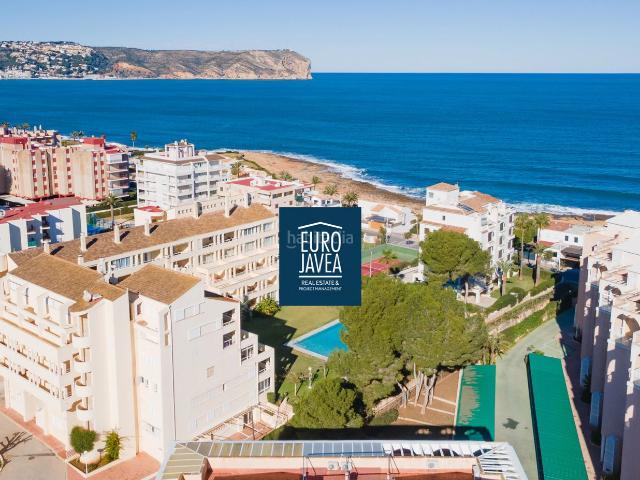 Apartamento en venta en Xàbia, Montañar El Arenal. Magnífico dúplex a la venta en Montañar II, Jávea, a un paso del mar. Apartamentos.