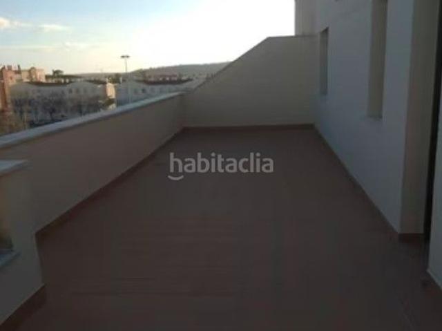Apartamento en venta en Zafra. Ático zona juzgados. Terraza, garaje. Amueblado. Apartamentos.