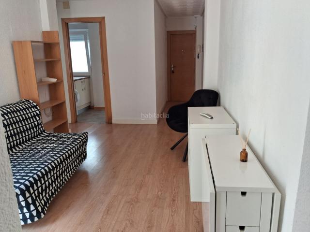 Apartamento en venta en Zaragoza, Las Delicias. Apartamentos.