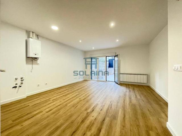 Apartamento en Venta en A Carballeira
