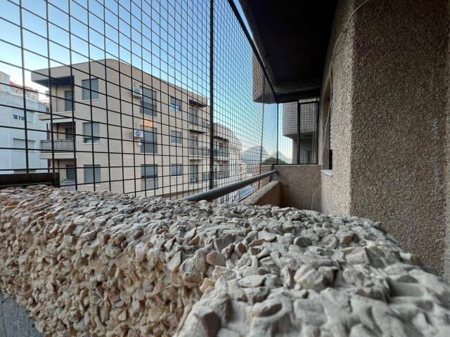 Apartamento en venta en Abarán. ESTUPENDO PISO EN ABARAN DE 4 DORMITORIOS PARA ENTRAR A VIVIR. Apartamentos.