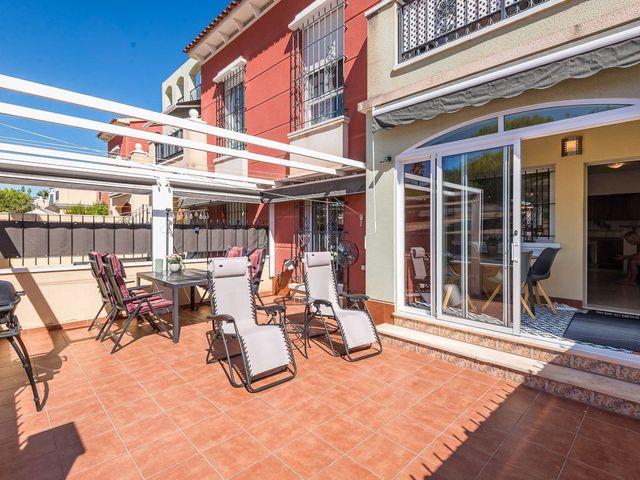 Apartamento en venta en Aguas Nuevas, Alicante Costa Blanca