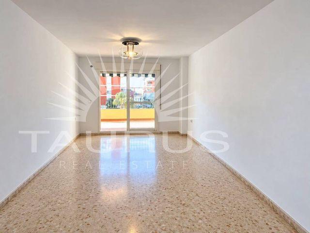 Apartamento en venta en Algarrobo Costa, Málaga Costa del Sol