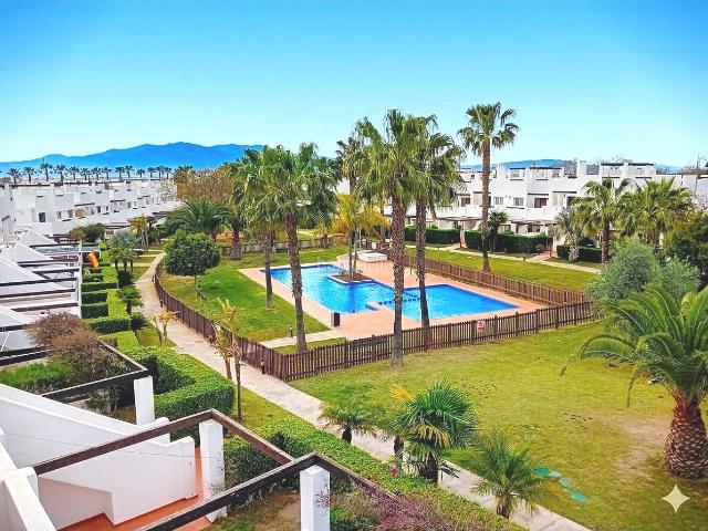 Apartamento en venta en Alhama de Murcia, Condado de Alhama. Apartamento de 2 habitaciones con solárium en la azotea. Apartamentos Alhama de.