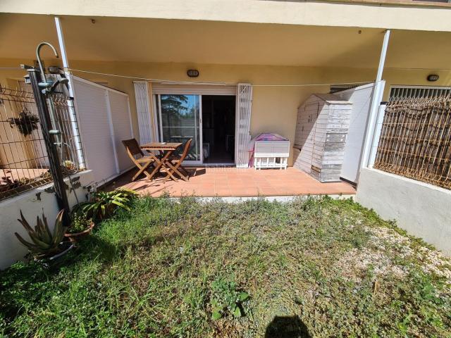 Apartamento en venta en Amposta, Eucaliptus Poble Nou del Delta Costa Dorada. Planta baja de 2 dormitorios con terraza en Eucaliptus Playa con entorno natural. Apartamentos.