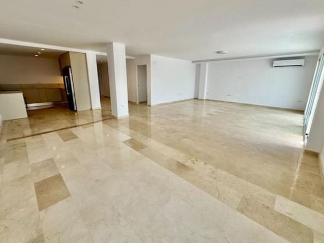 Apartamento en venta en Atalaya Isdabe, Málaga Costa del Sol