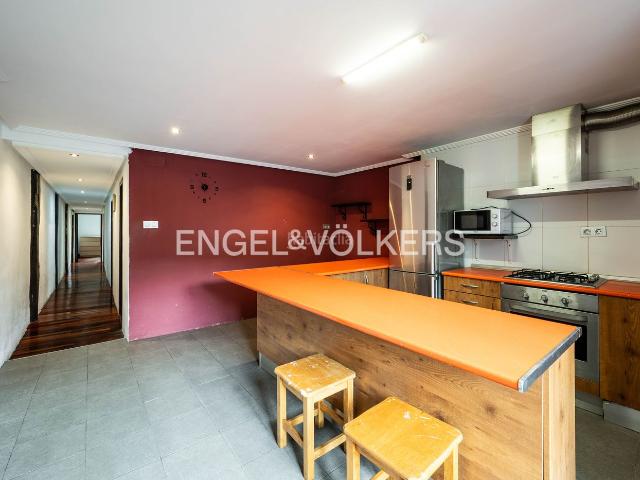 Piso en venta en Azkoitia. Vivienda con dos dormitorios y opción a tres y con ITE pasada y sin derramas. Precio negociable. Pisos.