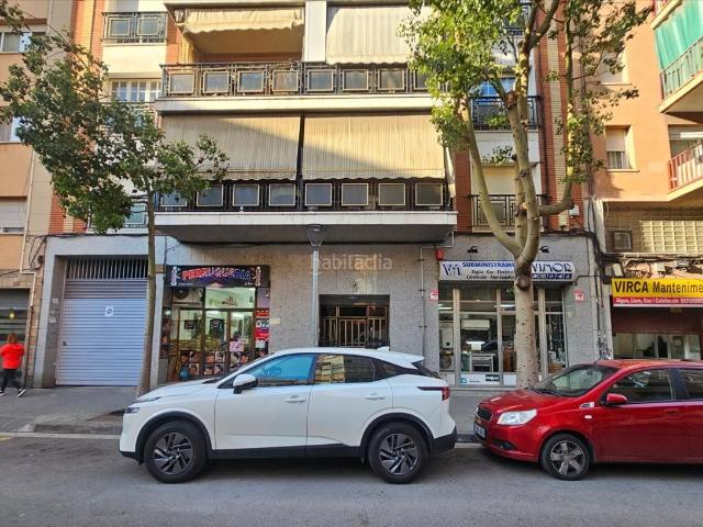 Apartamento en venta en Badalona, Artigues. Se vende piso en Calle Mariscal Cabanes 50 de Badalona, Barcelona. Apartamentos.