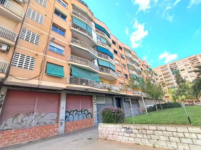 Apartamento en venta en Badalona, Llefià. Apartamentos.