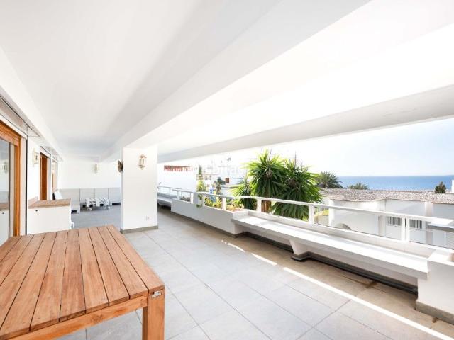 Apartamento en venta en Baleares Calvià, Portals Nous. Apartamento con vistas al mar a la venta en Puerto Portals, Mallorca. Apartamentos.