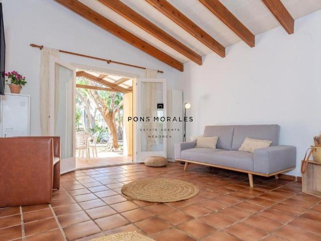 Apartamento en venta en Baleares Ciutadella de Menorca, Cala d´En Bosch Serpentona. Encantador bungalow en un entorno privilegiado. Apartamentos Ciutadella de.