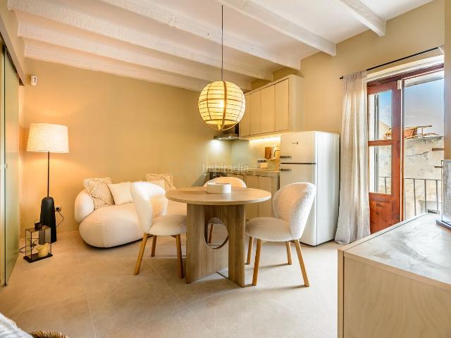 Apartamento en venta en Baleares Ibiza, Dalt Vila La Marina. Maravilloso adosado en casco antiguo de Ibiza. Apartamentos.