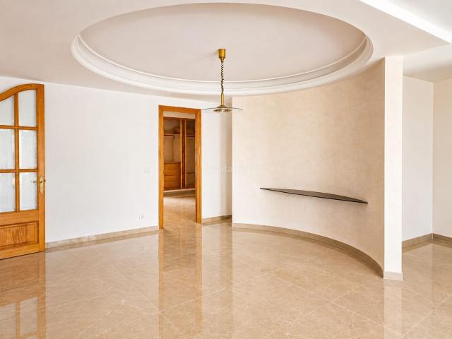 Apartamento en venta en Baleares Manacor, Porto Cristo. Despertarse con vistas al puerto tu sitio en primera fila en Porto Cristo!. Apartamentos.