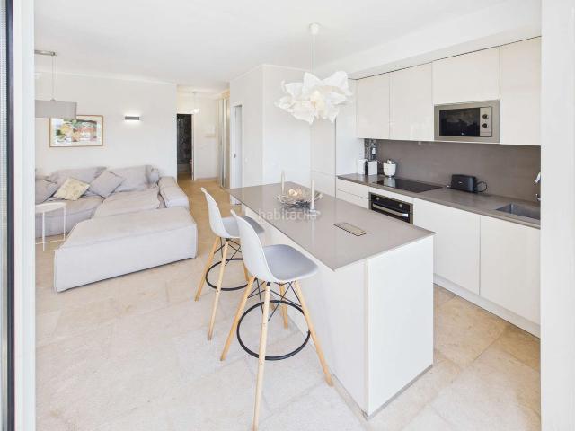 Apartamento en venta en Baleares Palma de Mallorca, Cort. Palma Paseo Marítimo Vivienda exclusiva junto al puerto, con vistas al mar, piscina y garaje subterráneo Ref. 9934. Apartamentos Palma de.
