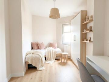 Apartamento en venta en Baleares Palma de Mallorca, Pere Garau. Piso luminoso con potencial y vistas al mar en Palma. Apartamentos Palma de.