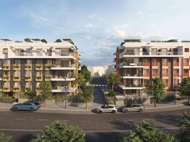 Apartamento en venta en Baleares Palma de Mallorca, Son Dameto. Obra nueva Planta baja en venta en Calle de Joan Ripoll i Trobat 4 dormitorios, 3 baños, 2 plazas de parking, trastero y piscin.