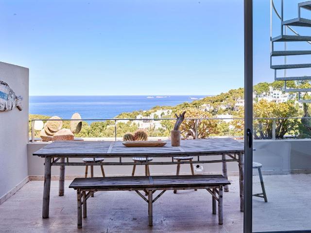 Apartamento en venta en Baleares Sant Josep de sa Talaia, Cala Vedella Cala Tarida. Ático con espectaculares vistas al mar y al atardecer. Apartamentos Sant Josep de sa.