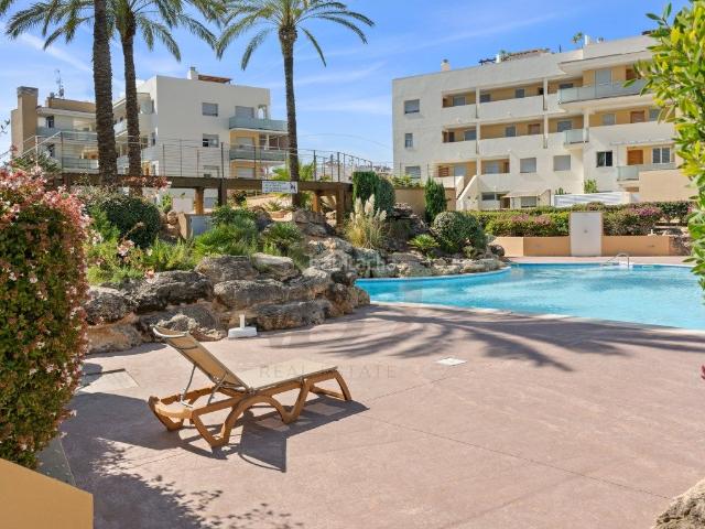 Apartamento en venta en Baleares Sant Josep de sa Talaia, Sant Agustí Cala de Bou. Apartamento en planta baja de 3 dormitorios con jardín privado. Apartamentos Sant Josep de sa.