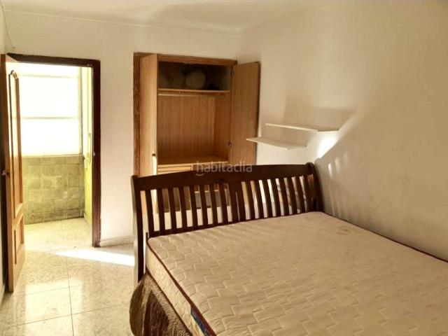 Apartamento en venta en Baleares Santa Eulària, Puig d´en Valls. Amplia vivienda con terraza y gran potencial de reforma en Puig den Valls, Ibiza. Apartamentos Santa.