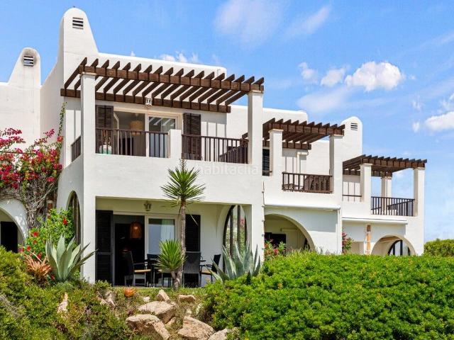 Apartamento en venta en Baleares Santanyí, Cala d´Or. Piso dúplex en primera línea con vistas al mar sin obstáculos en venta en Cala dOr, Mallorca. Apartamentos.