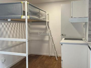 Apartamento en venta en Barcelona, Carmel. Local de 18m2 reformado en la zona del Carmel de Barcelona. Apartamentos.
