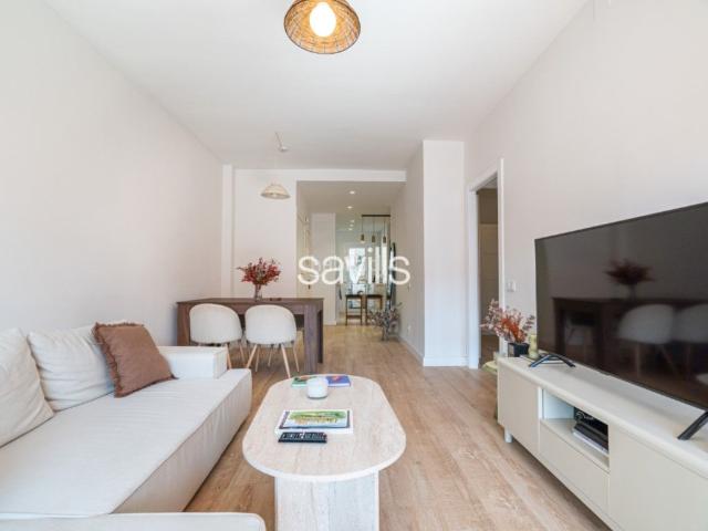 Apartamento en venta en Barcelona, Barri de les Corts. Piso reformado en Les Corts. Apartamentos.