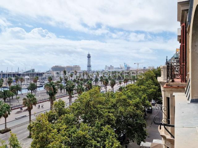 Piso en venta en Barcelona, Gòtic. Bonita vivienda con vistas al puerto de Barcelona. Pisos.