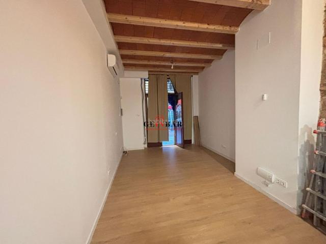 Apartamento en venta en Barcelona, Gòtic. DÚPLEX RECIEN REFORMADO AL LADO DE LA PLAYA. Apartamentos.