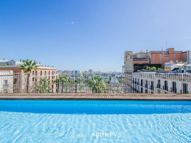 Apartamento en venta en Barcelona, Gòtic. Piso con piscina, parking y vistas al puerto en el Gótico. Apartamentos.