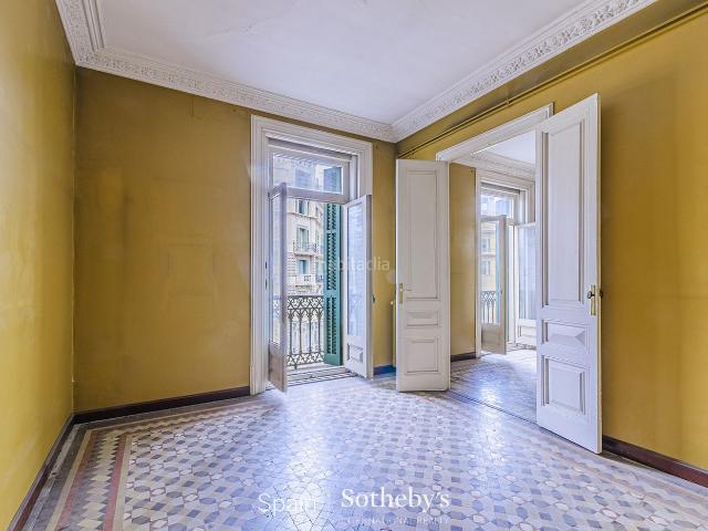 Apartamento en venta en Barcelona, Dreta de l´Eixample. Apartamento modernista en un edificio protegido. Apartamentos.