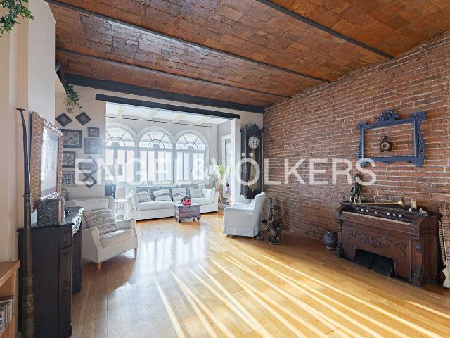 Piso en venta en Barcelona, L´Antiga Esquerra de l´Eixample. Acogedor y luminoso piso familiar en Eixample. Pisos.