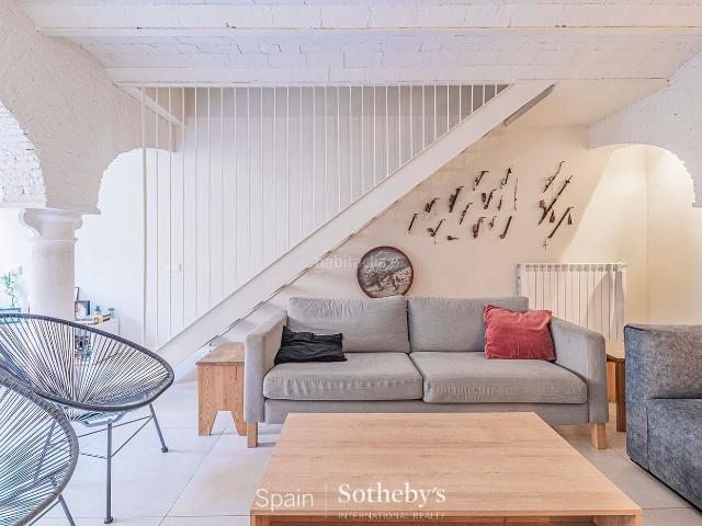 Apartamento en venta en Barcelona, L´Antiga Esquerra de l´Eixample. Exclusiva planta baja dúplex de obra nueva con terraza en Gran Vía. Apartamentos.