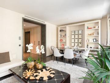 Apartamento en venta en Barcelona, L´Antiga Esquerra de l´Eixample. SINGULAR Y ELEGANTE VIVIENDA DE LUJO EN EIXAMPLE. Apartamentos.