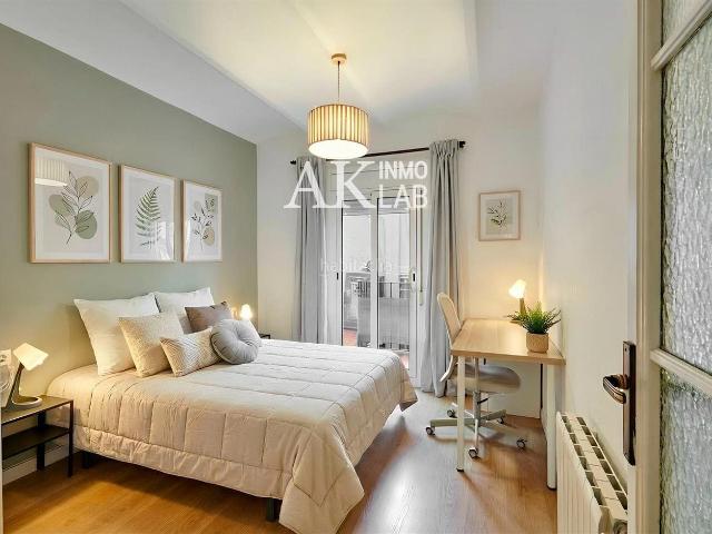 Apartamento en venta en Barcelona, La Nova Esquerra de l´Eixample. Venta piso de 3 habitaciones en La Nova Esquerra de lEixample. Apartamentos.